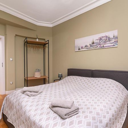 Stunning Luxury 3 Bedroom Apt In The Heart Of Town Sofia Exterior foto